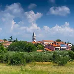 Renata Tatil Evi *