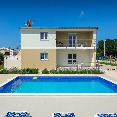 Holiday home Renata *