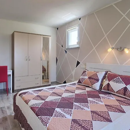 Renata Будинок відпочинку *