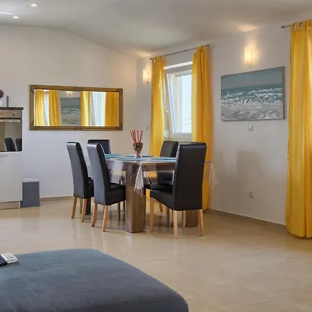 Ferienhaus Renata *